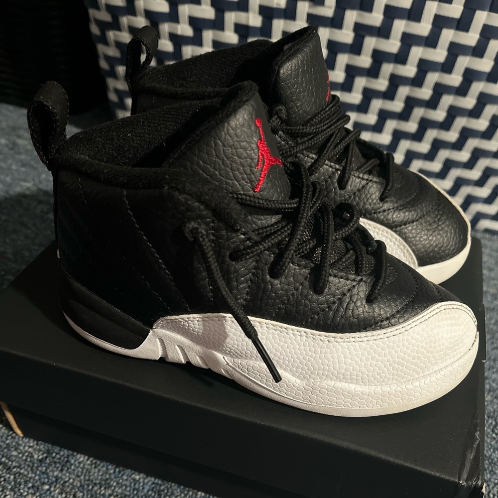 Jordan 12 retro (td) black/varsity red-white              toddler size 10c
